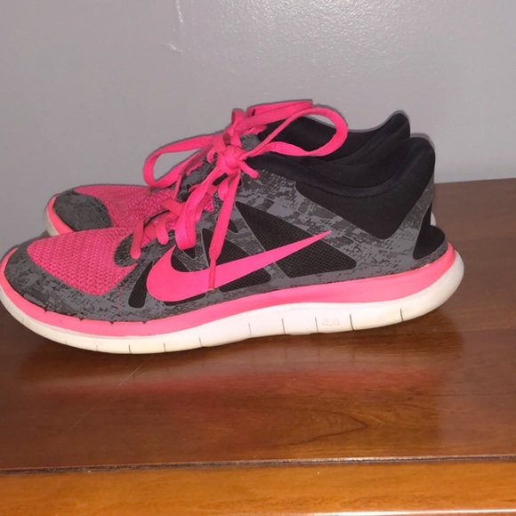 Nike hot pink and black running shoes Clearance